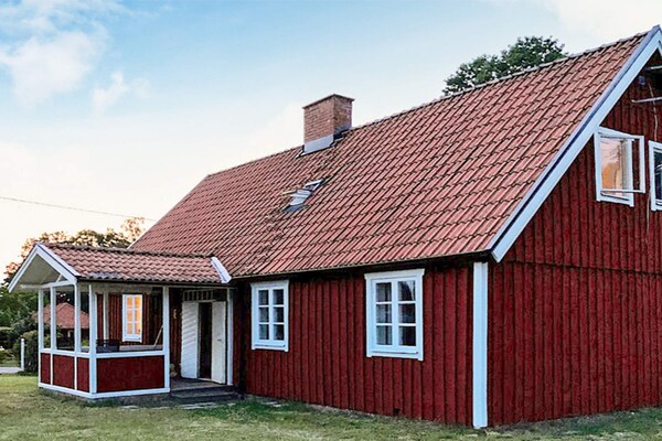 Traditioneel Zweedse boerderij met golfbaan op 9.000m² grond in Ljungbyhed - thumbnail 3