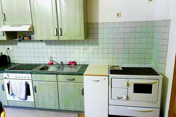 Ruim bosappartement voor 4 personen in Karinthië met balkon en tuin - thumbnail 3