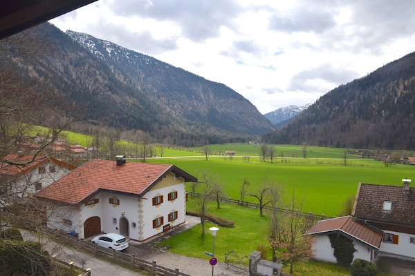 Op 350 m van de piste: Sfeervol appartement in Bayrischzell · 1 slk - thumbnail 5