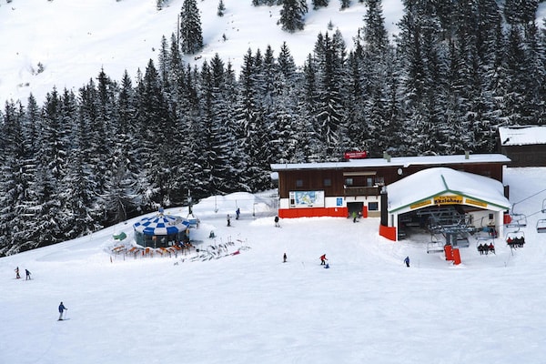 Op 350 m van de piste: Charmant appartement in Bayrischzell - thumbnail 6