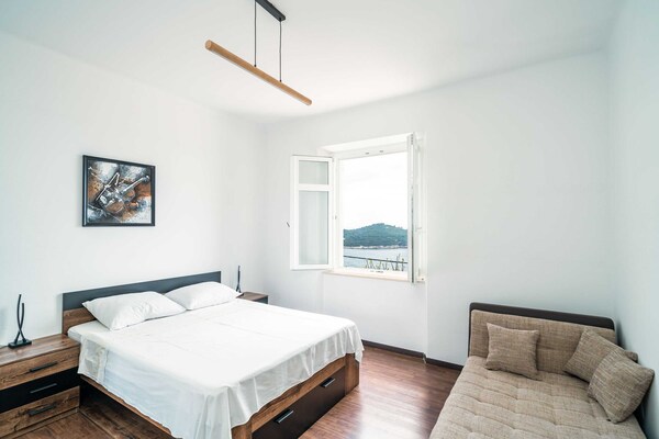 Appartement met zeezicht en terras vlakbij de oude stad van Dubrovnik - thumbnail 6
