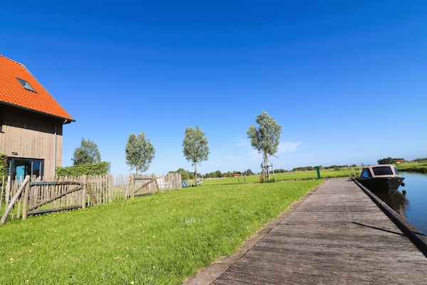 Friese Villa in Leons - thumbnail 2