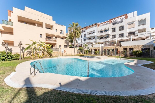 Stijlvol appartement aan de golfbaan in La Cala de Mijas - thumbnail 1