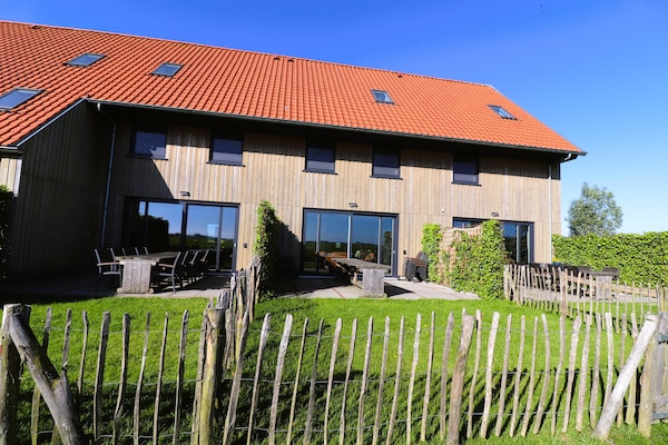 Friese Villa in Leons - thumbnail 1