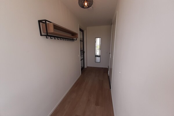 Moderne Friese Villa in Leons – Luxe voor 10 personen met golf en natuur - thumbnail 4