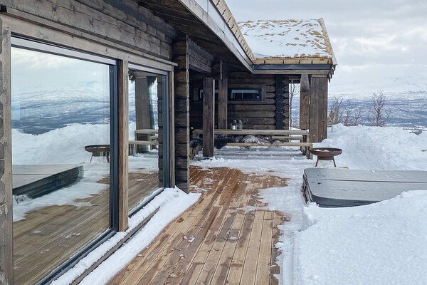 Panoramisch houten vakantiehuis voor 10 personen bij Målselv fjellandsby - thumbnail 4