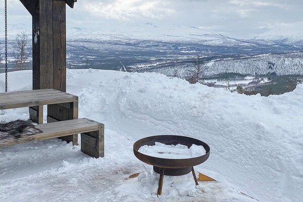 Panoramisch houten vakantiehuis voor 10 personen bij Målselv fjellandsby - thumbnail 6