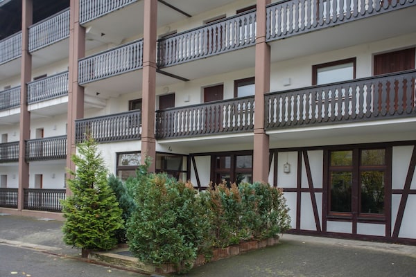 Licht appartement op de 3e verdieping met balkon, vlakbij de piste en het centrum - thumbnail 4