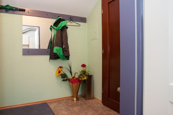 Licht appartement op de 3e verdieping met balkon, vlakbij de piste en het centrum - thumbnail 2