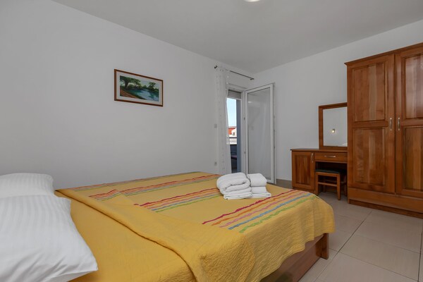 Sfeervol appartement voor 4 personen vlakbij zee in Baška Voda - thumbnail 6
