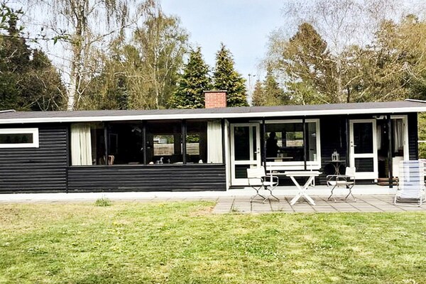 Vrijstaand vakantiehuis bij Rørvig met grote tuin, vlakbij de zee - thumbnail 2