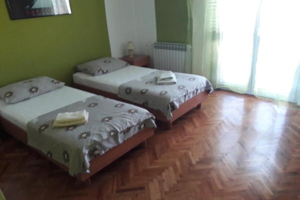 Comfortabel appartement voor 4 met overdekt terras, vlakbij strand Zadar - thumbnail 6