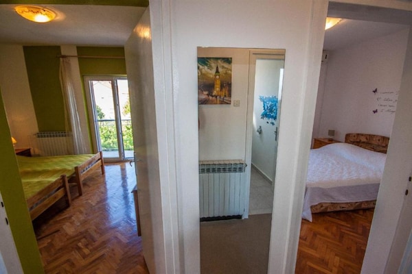 Comfortabel appartement voor 4 met overdekt terras, vlakbij strand Zadar - thumbnail 5