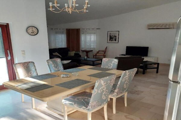 Zonovergoten Appartement met Terras en Zeezicht in Kožino, vlakbij Zadar - thumbnail 5
