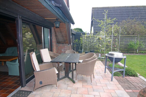 Nurdachhaus Krusendorf: Gezellig vakantiehuis met open haard, 150m van zee - thumbnail 4