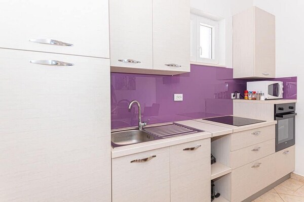 Ruim appartement voor 5 met privézwembad bij Šibenik - thumbnail 4