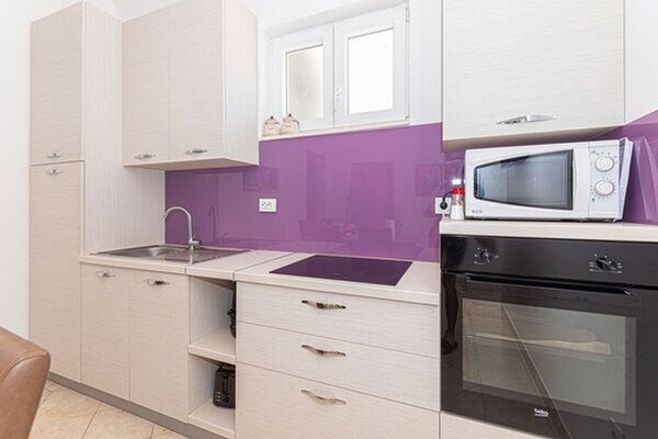 Ruim appartement voor 5 met privézwembad bij Šibenik - thumbnail 3