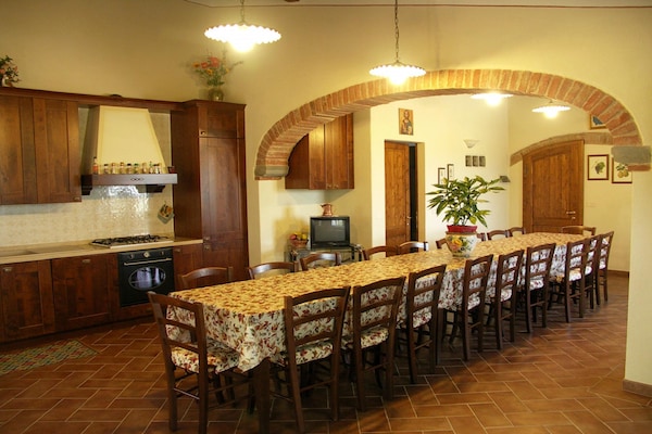 Kasteel Castel del Gallo in Foiano della Chiana voor 26 personen - thumbnail 4