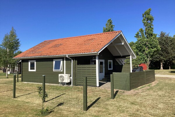 Charmant blokhuis voor 4 personen in rustig Hovborg - thumbnail 1