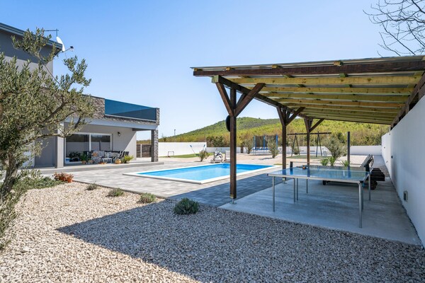 Villa Diva: Luxe 8-persoons villa met privézwembad nabij Vrana Meer - thumbnail 6