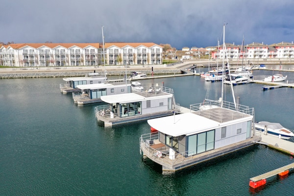 4-persoons woonboot aan zee in Boltenhagen - thumbnail 2