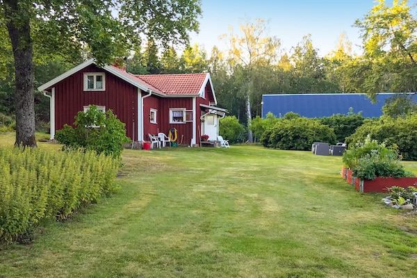 Sfeervol vakantiehuis in Brålanda met sauna en grote tuin - thumbnail 4
