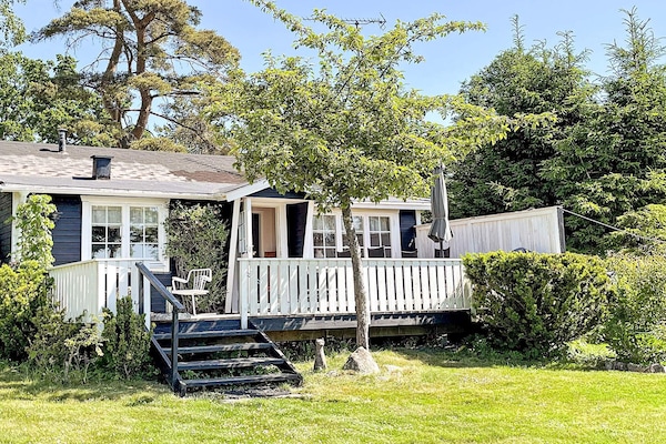 Sfeervol vakantiehuis aan het meer Frisjön met uitzicht en eigen tuin - thumbnail 1