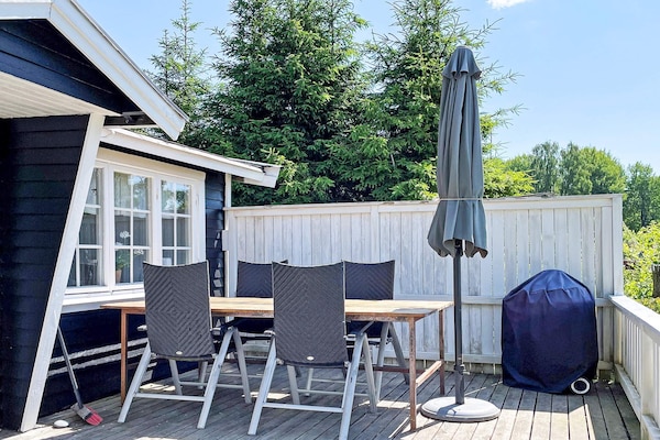 Sfeervol vakantiehuis aan het meer Frisjön met uitzicht en eigen tuin - thumbnail 2