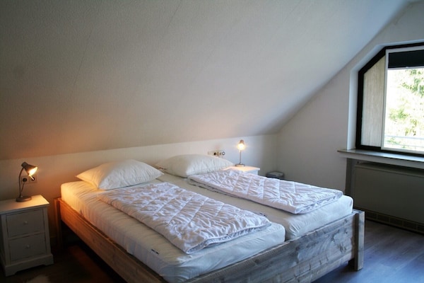Ruim appartement in Winterberg met balkon, ideaal voor wintersport en wandelen - thumbnail 4