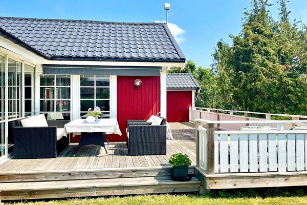 Vrijstaand vakantiehuis met annex nabij zee en golfbaan in Köpingsvik, Öland - thumbnail 1