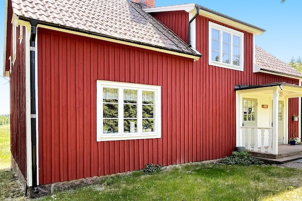 Vrijstaand vakantiehuis in Zweden met golfbaan, meer op 2,6 km en laadpaal - thumbnail 1