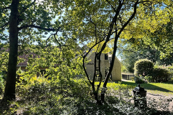 Landelijk landhuis Aldubo: luxe, natuur en rust op Texel - thumbnail 1
