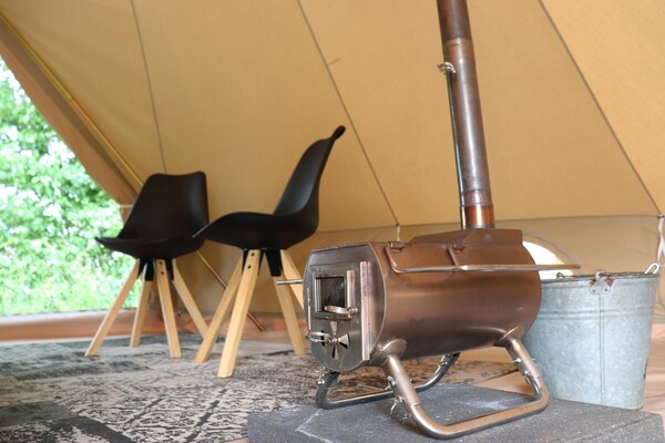 Glamping tent Smuk: luxe kamperen in de Friese natuur - thumbnail 5
