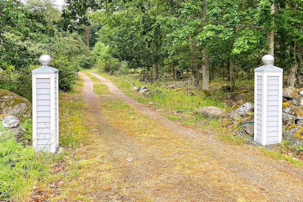 Knus vrijstaand vakantiehuis op zonnig Aspö, 400m van zee - thumbnail 5