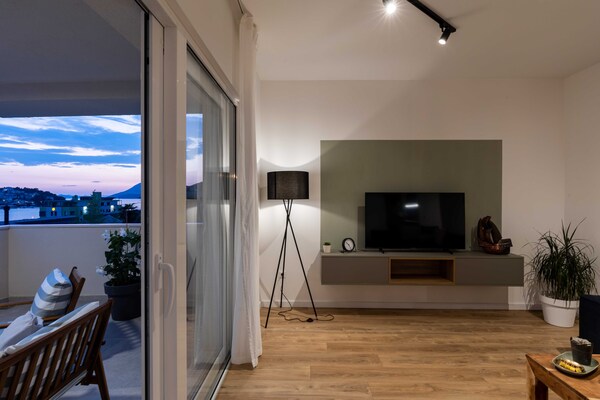 Ruim appartement met balkon en zeezicht nabij de haven van Dubrovnik - thumbnail 3