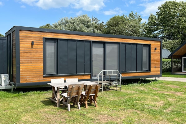 Knus Tiny House op Recreatiepark Rhederlaagse Meren voor 2 personen - thumbnail 4
