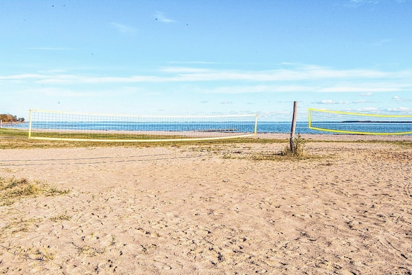 Knus vrijstaand vakantiehuis op slechts 20 meter van het strand in Hejls - thumbnail 3