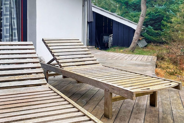 Sfeervol vakantiehuis in Blåbjerg Klitplantage met privéterras op 3,5 km van zee - thumbnail 4