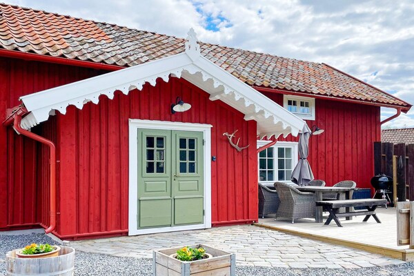 Nieuw vakantiehuis op boerderij bij meer in Sörmland, 6 personen - thumbnail 1