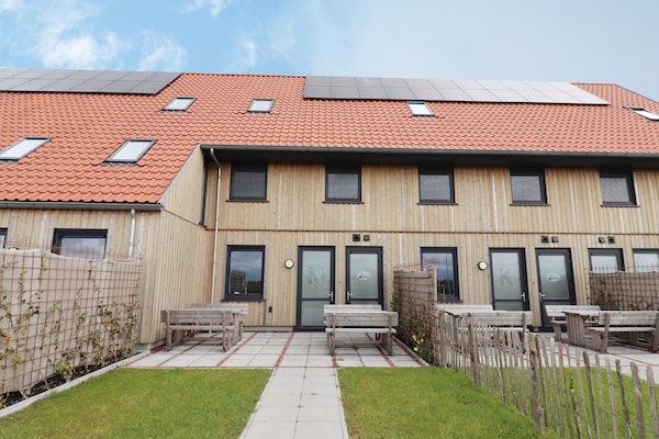 Luxe Friese Villa in Leons: 6 pers, 3 badkamers, optionele sloep - thumbnail 1