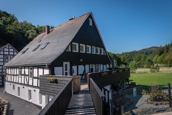 Historisch molenhuis voor 14 personen bij Winterberg, 280m² - thumbnail 1