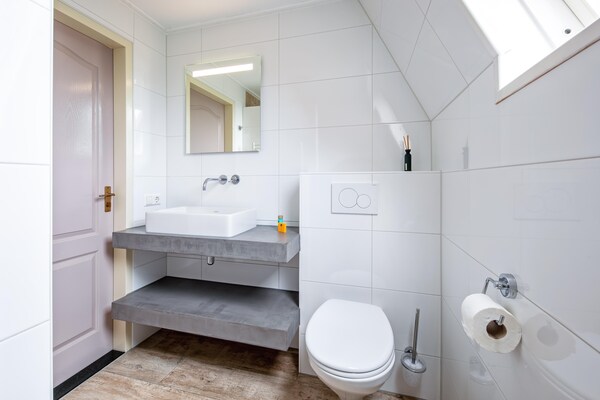 Wulpenweid 14: Luxe wellnesshuis voor twee op het Texelse platteland - thumbnail 5