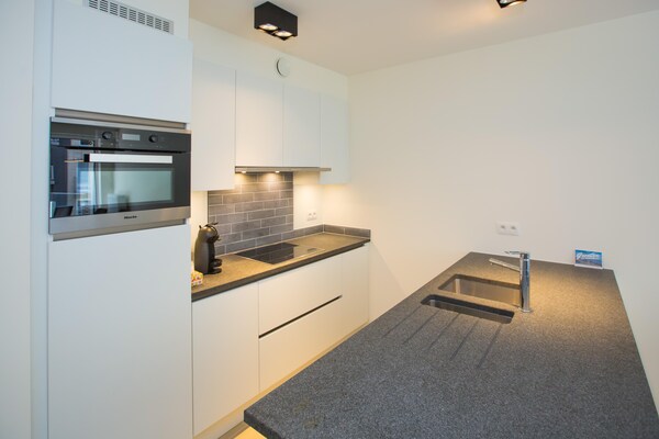 Licht appartement op 100 meter van strand met zijdelings zeezicht - thumbnail 5