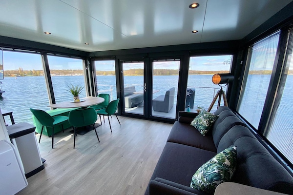 Comfortabele woonboot op de Mookerplas voor 4 personen met panoramisch uitzicht - thumbnail 5