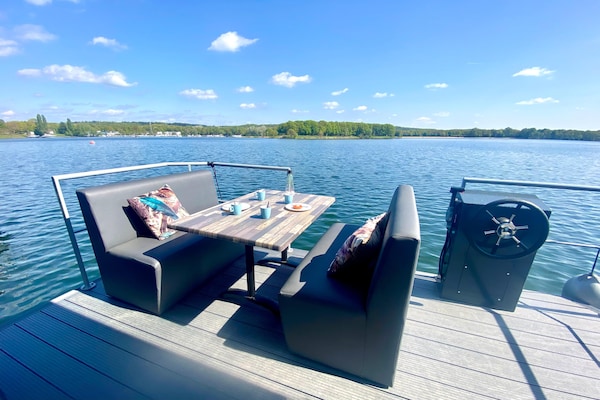 Comfortabele woonboot op de Mookerplas voor 4 personen met panoramisch uitzicht - thumbnail 1