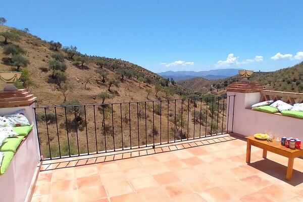 Authentiek landhuis voor 16 personen met panoramisch uitzicht in Málaga - thumbnail 5