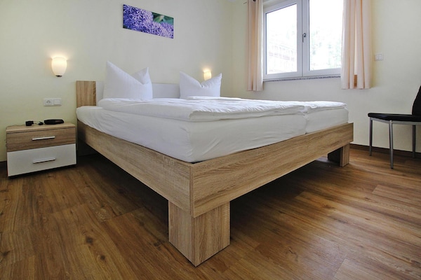 Hafenflair: Modern appartement direct aan de jachthaven van Plau am See - thumbnail 4