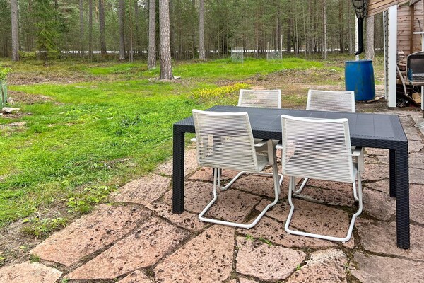 Ruim vakantiehuis voor 10 personen nabij strand op Ingarö - thumbnail 2