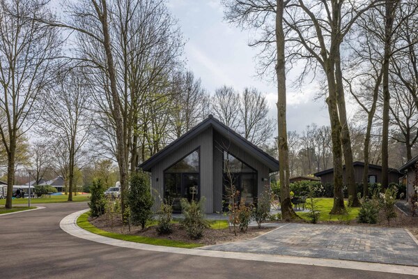 Ecovilla Latour 6: stijlvol genieten in het Oirschotse bos - thumbnail 6