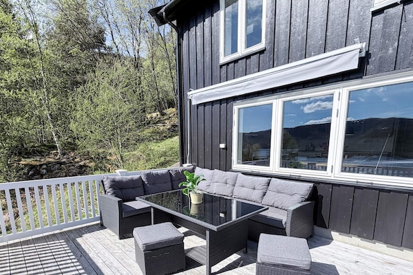 Vrijstaand vakantiehuis met panoramisch fjordzicht voor 10 personen in Snillfjord - thumbnail 3